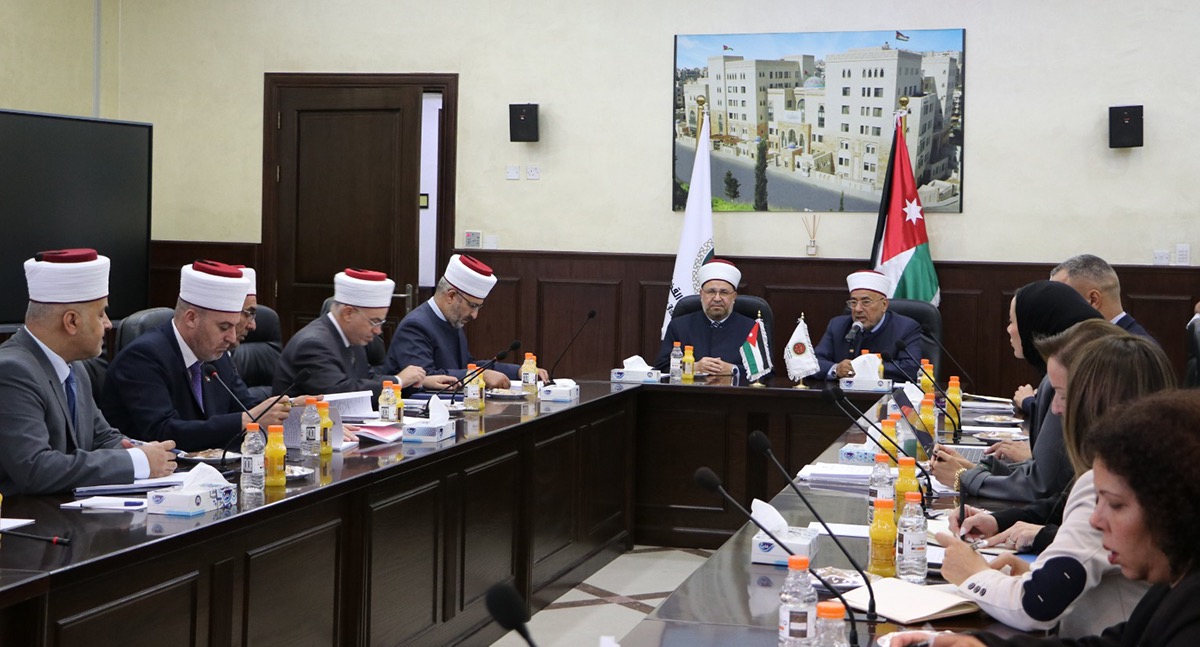 قاضي القضاة الأردني يستقبل اللجنة الفلسطينية