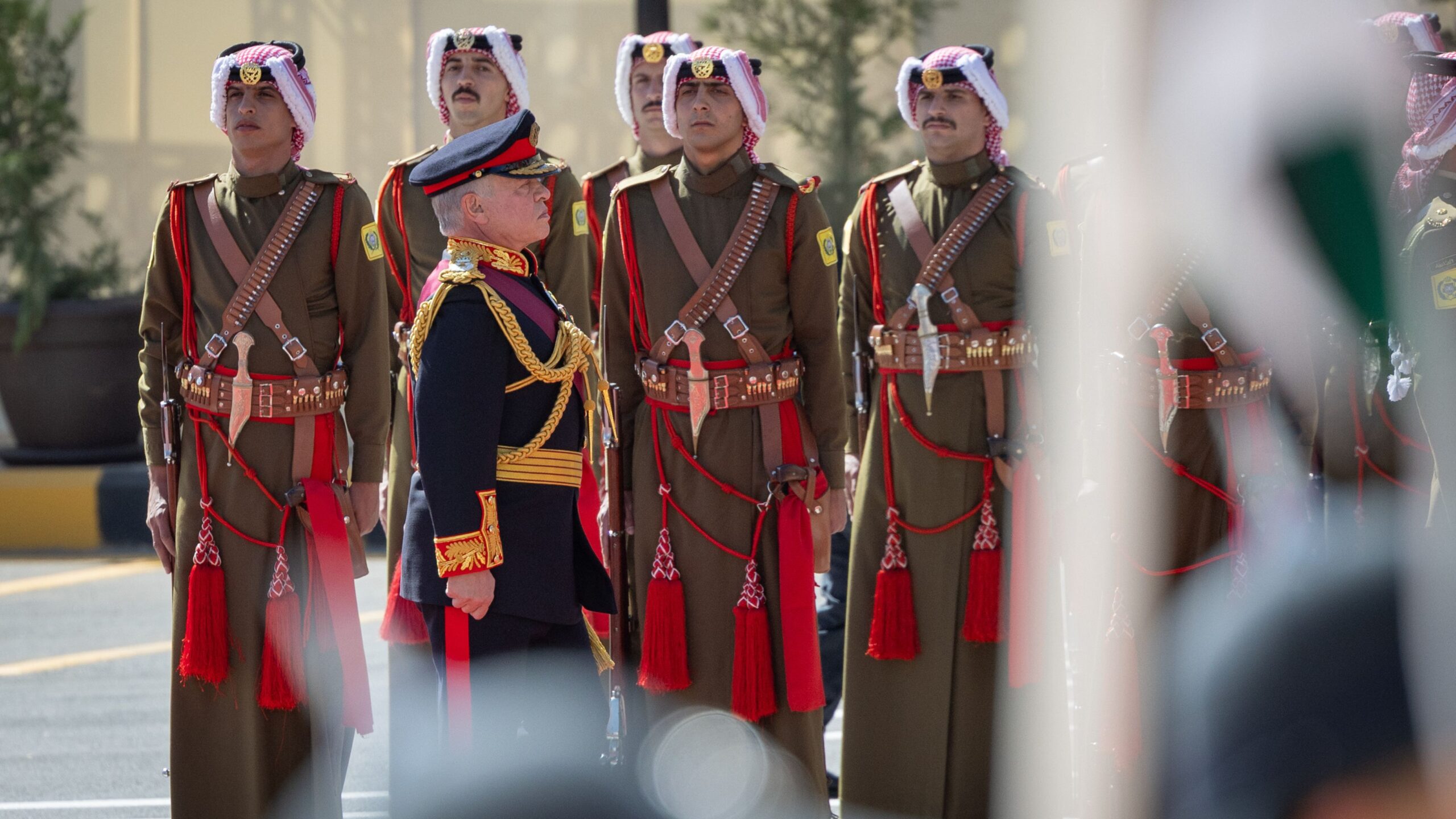 صورة حول : فاعليات: خطاب العرش يضع الأردنيين في قلب الرؤية الوطنية فاعليات: خطاب العرش يضع الأردنيين في قلب الرؤية الوطنية