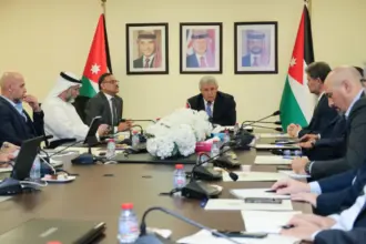 صورة حول : وزير النقل: المضي قدماً في تنفيذ مشروع القطار الخفيف بين عمّان والزرقاء وزير النقل: المضي قدماً في تنفيذ مشروع القطار الخفيف بين عمّان والزرقاء