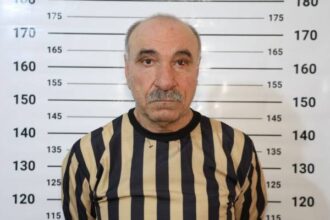 صورة حول : الداخلية السورية: إلقاء القبض على قياديين في مجموعات مسلحة بحمص الداخلية السورية: إلقاء القبض على قياديين في مجموعات مسلحة بحمص