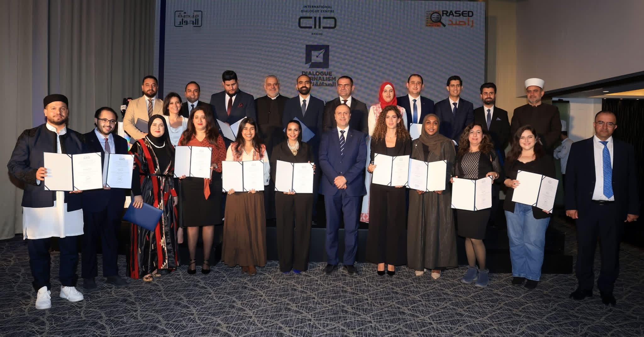 صورة حول : المومني: الإعلام العربي بحاجة لرواية قصص النجاح وتعزيز الحوار بين الشعوب المومني: الإعلام العربي بحاجة لرواية قصص النجاح وتعزيز الحوار بين الشعوب