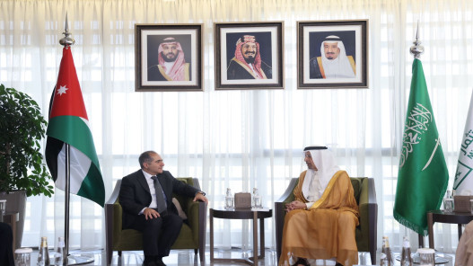 صورة حول : الأردن والسعودية يوقعان ملحقًا معدّلًا لاتفاقية حماية الاستثمارات الأردن والسعودية يوقعان ملحقًا معدّلًا لاتفاقية حماية الاستثمارات