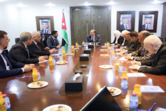 صورة حول : الأردن وسوريا تتباحثان تعزيز التعاون في البريد والخدمات الرقمية الأردن وسوريا تتباحثان تعزيز التعاون في البريد والخدمات الرقمية