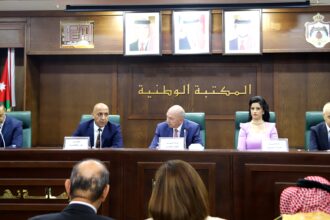 فيصل الفايز يرعى إشهار كتاب “كيف يصلون إليك”