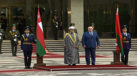 الرئيس البيلاروسي يستقبل سلطان عمان هيثم بن طارق