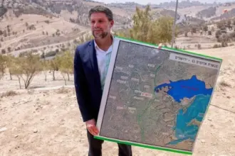 صورة حول : إسرائيل تمضي قدمًا في خطط استيطانية جديدة بالضفة الغربية تشمل نحو ألفي وحدة إسرائيل تمضي قدمًا في خطط استيطانية جديدة بالضفة الغربية تشمل نحو ألفي وحدة