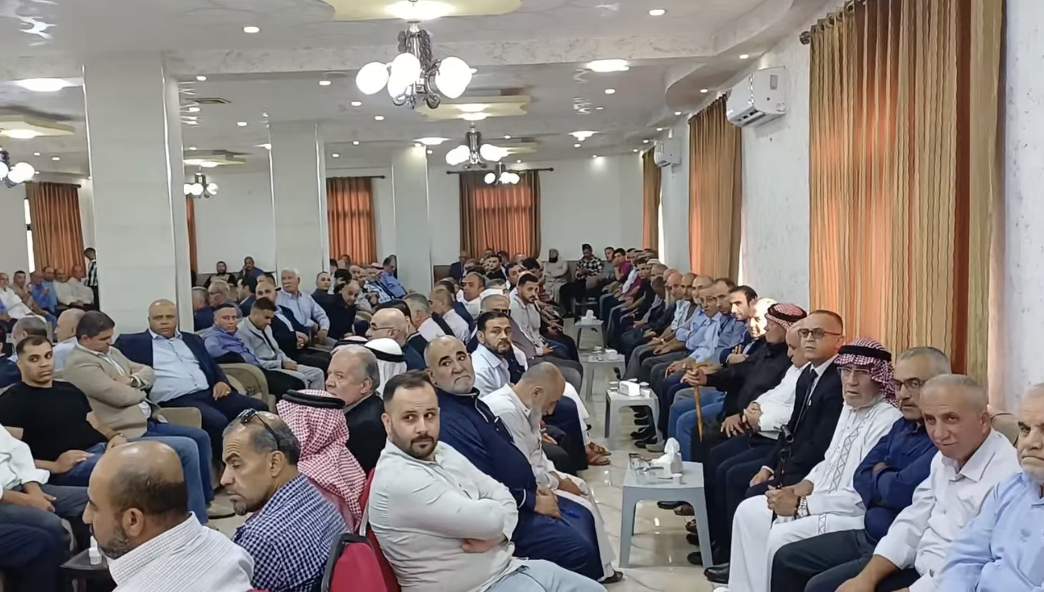 الصحفي أحمد سليم العياصره يقيم مأدبة غداء تكريمية تكريمًا لدعمه ومتابعيه"صور "