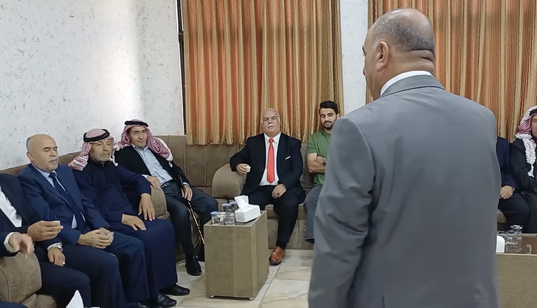 الصحفي أحمد سليم العياصره يقيم مأدبة غداء تكريمية تكريمًا لدعمه ومتابعيه"صور "