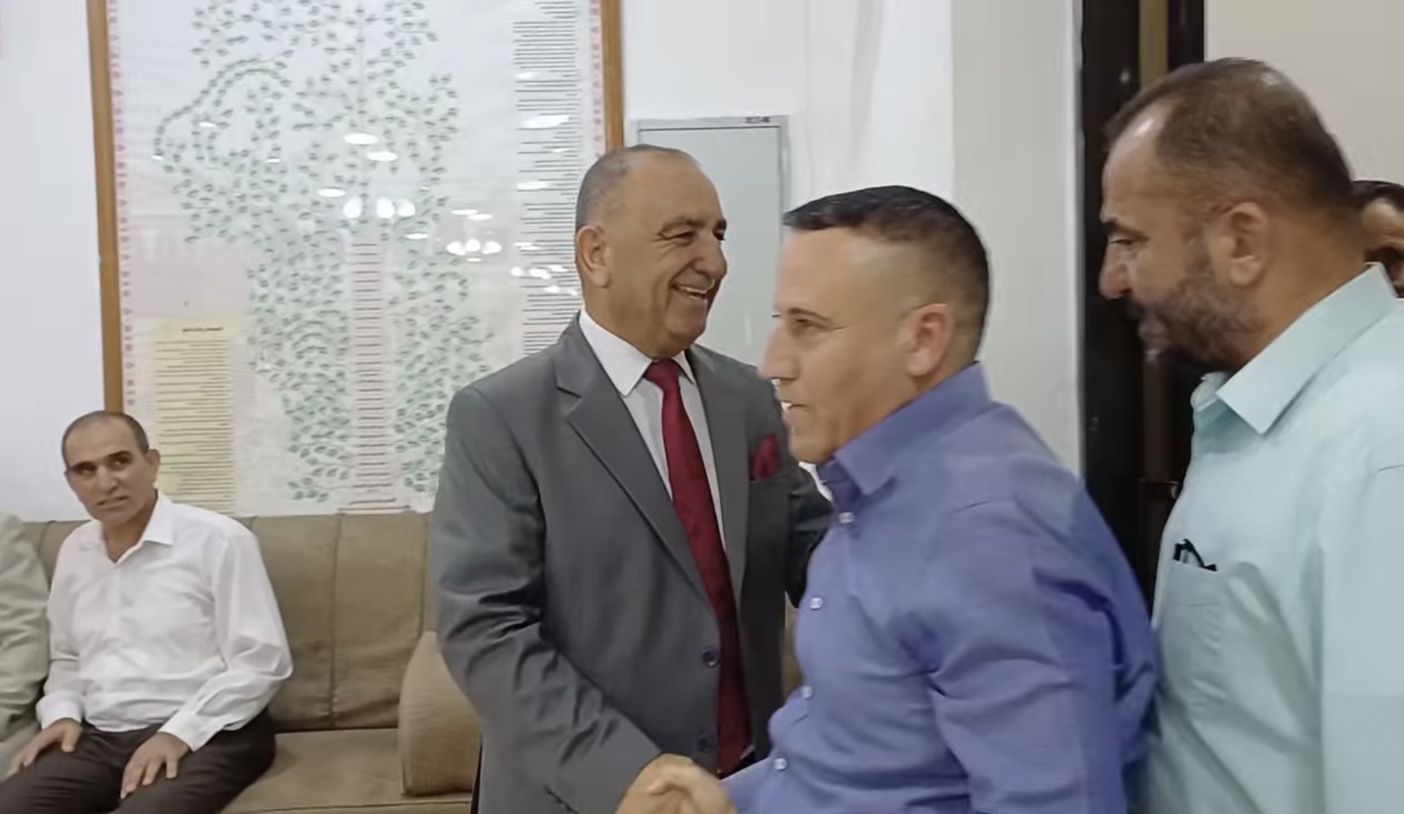 الصحفي أحمد سليم العياصره يقيم مأدبة غداء تكريمية تكريمًا لدعمه ومتابعيه"صور "