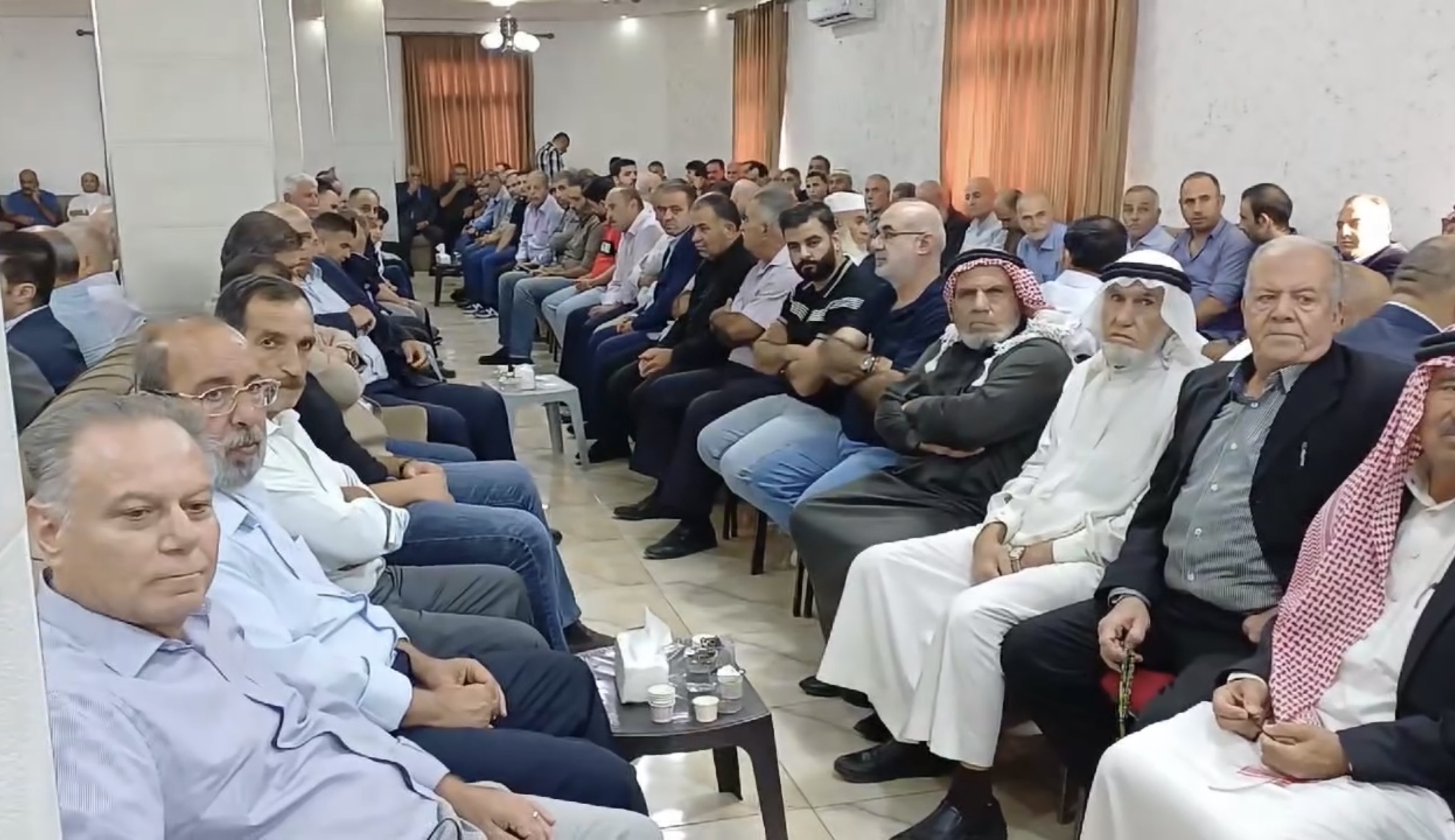 الصحفي أحمد سليم العياصره يقيم مأدبة غداء تكريمية تكريمًا لدعمه ومتابعيه"صور "