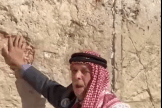 صورة حول : بيان صادر عن قبيلة بني حسن بيان صادر عن قبيلة بني حسن