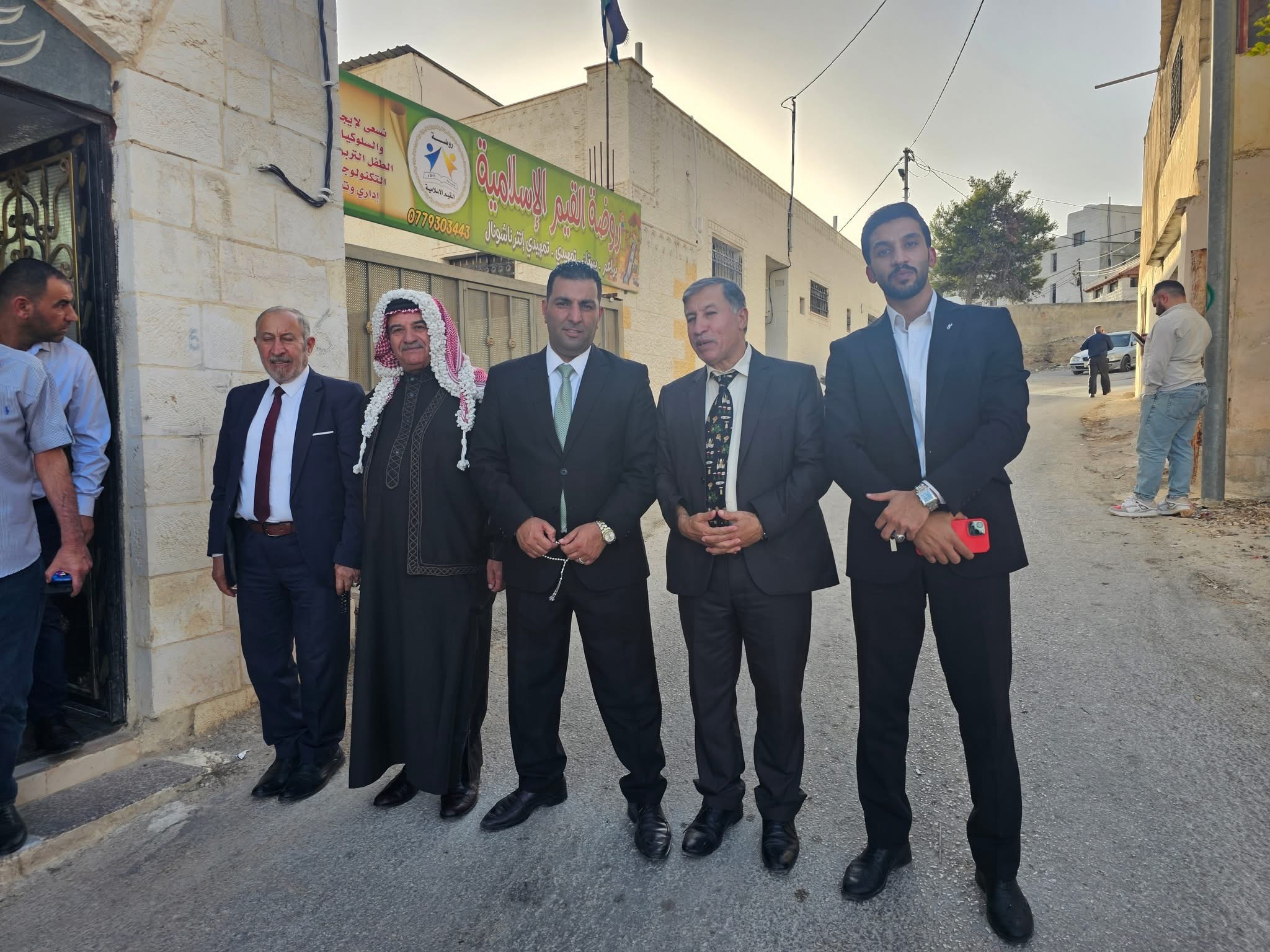 الصحفي أحمد سليم العياصره يقيم مأدبة غداء تكريمية تكريمًا لدعمه ومتابعيه"صور "