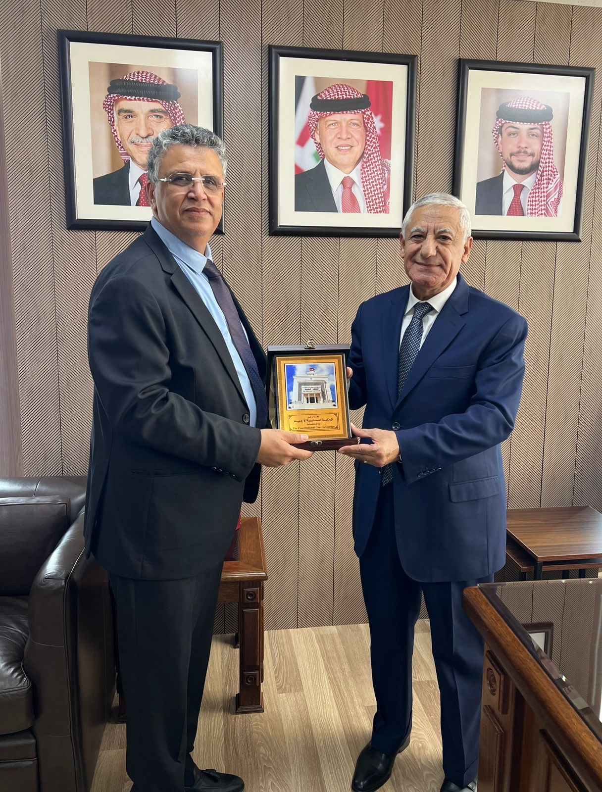 رئيس المحكمة الدستورية الأردنية يلتقي وزير العدل المغربي"صورة"