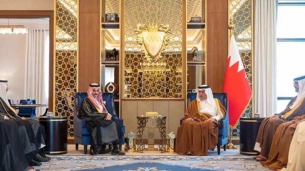 اللجنة التنفيذية لمجلس التنسيق السعودي البحريني تُعقد اجتماعها في المنامة