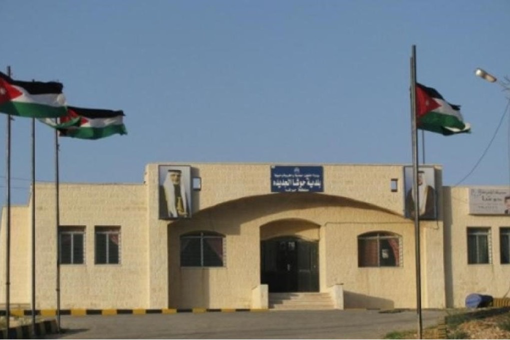 مواطنو حوشا يطالبون بتشغيل المضخة الجديدة