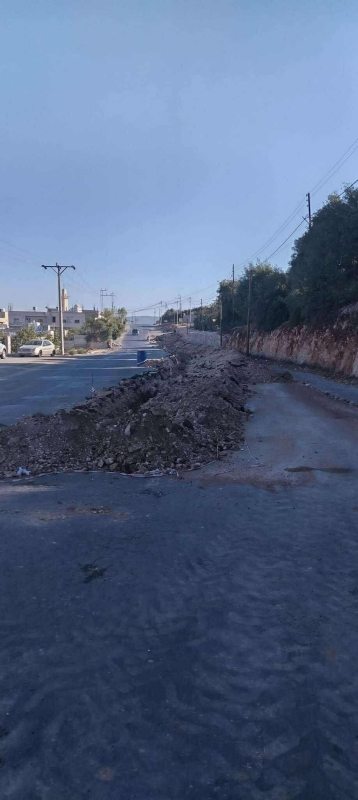 أهالي عجلون يشتكون من حفر طريق “سكرين”صور"
