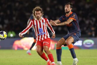 أتلتيكو مدريد يتوج بلقب “كأس إعادة الإعمار”