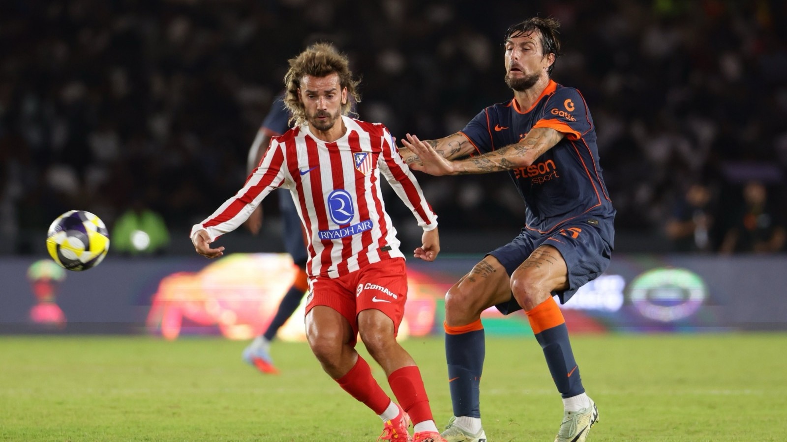 أتلتيكو مدريد يتوج بلقب “كأس إعادة الإعمار”