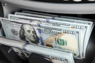 استقرار أسعار الدولار عالميا