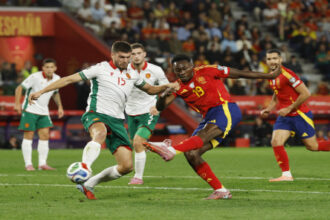 إسبانيا تقترب من كأس العالم وإيطاليا تبدأ مرحلة التعافي