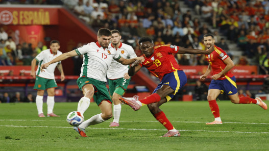 إسبانيا تقترب من كأس العالم وإيطاليا تبدأ مرحلة التعافي