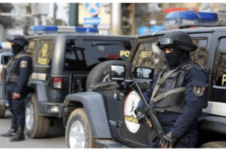مصر: القبض على جاسوس النظارة في إحدى البنوك