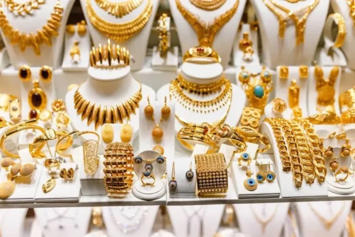 الذهب يعاود الارتفاع في التسعيرة الثانية
