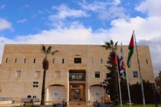 أمانة عمان تنذر موظفين بالفصل (أسماء)
