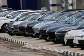 صورة حول : الحرة" تتوقع التخليص على غالبية المركبات المستهدفة بقرار الحكومة قبل السبت الحرة" تتوقع التخليص على غالبية المركبات المستهدفة بقرار الحكومة قبل السبت