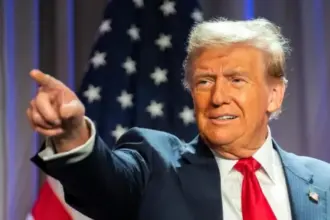 ترامب يقطع العلاقات التجارية مع كندا