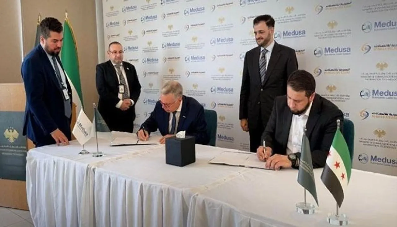 صورة حول : سورية توقع اتفاقية إنزال أول كابل بحري دولي سورية توقع اتفاقية إنزال أول كابل بحري دولي
