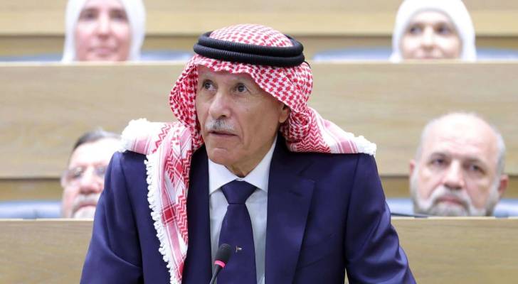 صورة حول : بالفيديو…العرموطي محتجا: صرنا نصفق لرئيس الحكومة كمان بالفيديو…العرموطي محتجا: صرنا نصفق لرئيس الحكومة كمان