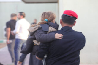 صورة حول : الأردن يستقبل 911 شخصا من قطاع غزة الأردن يستقبل 911 شخصا من قطاع غزة