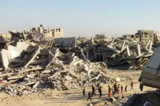 صورة حول : الاحتلال ينسف مباني شرقي غزة الاحتلال ينسف مباني شرقي غزة