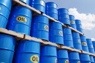 صورة حول : تراجع أسعار النفط بعد تخوف من العقوبات الروسية تراجع أسعار النفط بعد تخوف من العقوبات الروسية