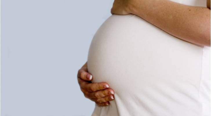 الضمان توضح حول إجازة الأمومة بالقطاع الخاص