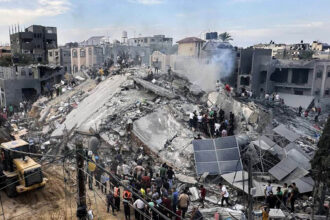 صورة حول : عشرات الشهداء في غزة جراء تجدد العدوان الإسرائيلي عشرات الشهداء في غزة جراء تجدد العدوان الإسرائيلي