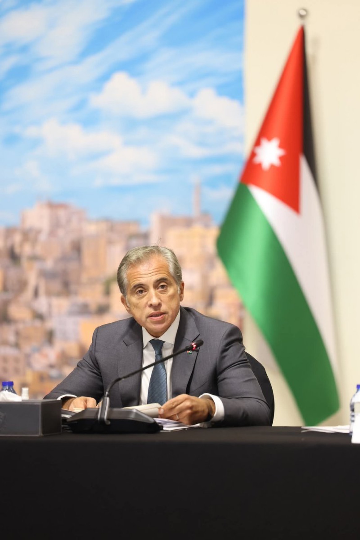 صورة حول : حسان: جهود مكثفة لتثبيت اتفاق إنهاء الحرب في غزة حسان: جهود مكثفة لتثبيت اتفاق إنهاء الحرب في غزة