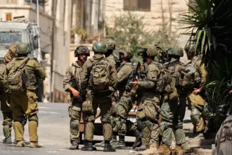 صورة حول : حملة اعتقالات واسعة بالضفة الغربية حملة اعتقالات واسعة بالضفة الغربية