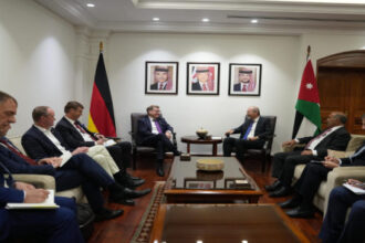 الصفدي ونظيره الألماني يبحثان تعزيز العلاقات الثنائية