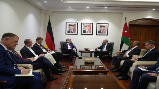 صورة حول : الصفدي ونظيره الألماني يبحثان تعزيز العلاقات الثنائية الصفدي ونظيره الألماني يبحثان تعزيز العلاقات الثنائية