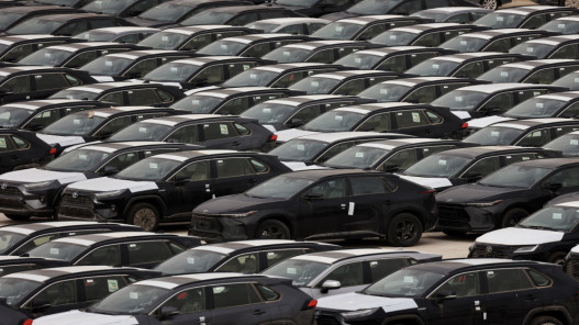 صورة حول : التخليص على أكثر من 4 آلاف مركبة في يومين بالمنطقة الحرة بالزرقاء التخليص على أكثر من 4 آلاف مركبة في يومين بالمنطقة الحرة بالزرقاء