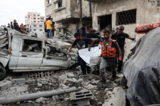 صورة حول : إسرائيل تعيد جثامين 30 فلسطينيا إلى قطاع غزة إسرائيل تعيد جثامين 30 فلسطينيا إلى قطاع غزة