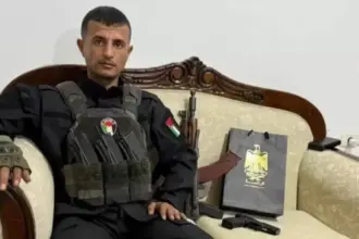 اعلامي اماراتي لياسر أبو الشباب "الإمارات ترحب بك "