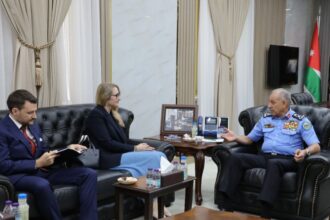 مدير الأمن العام يلتقي سفيرة جمهورية التشيك في عمّان