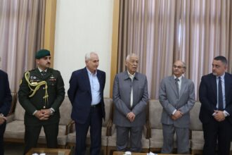 مندوبا عن الملك وولي العهد.. العيسوي يعزي عشيرتي حداد والطراونة