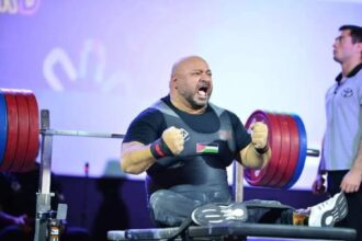اللاعب الأردني معتز الجنيدي يتعرض لإصابة في البحرين