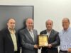 تربوية الزرقاء الخاصة تكرم الدكتور المواضية