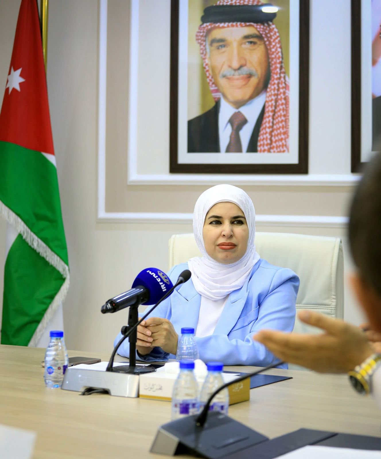 "المرأة النيابية" تبحث سبل تمكين المرأة وتعزيز دور الأسرة في بناء المجتمع