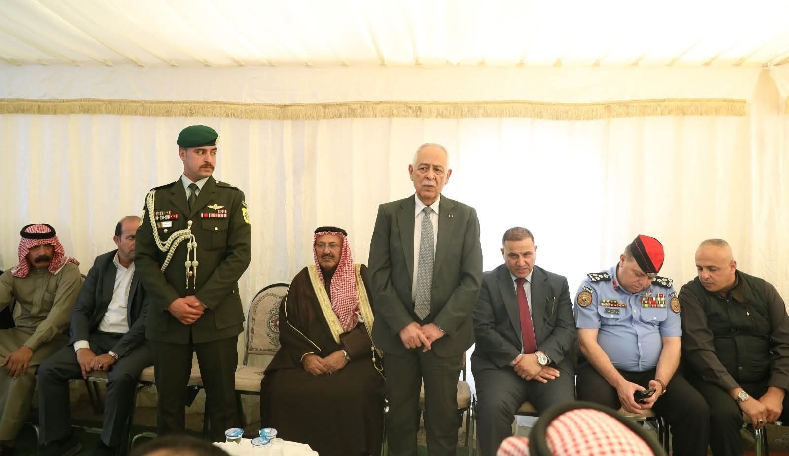 مندوبا عن الملك وولي العهد.. العيسوي يعزي الغويري والخلايلة وأبو صعيليك